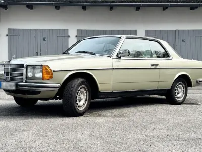Gebraucht Mercedes 230 136 PS (100 kW) 1983 Grün Coupé