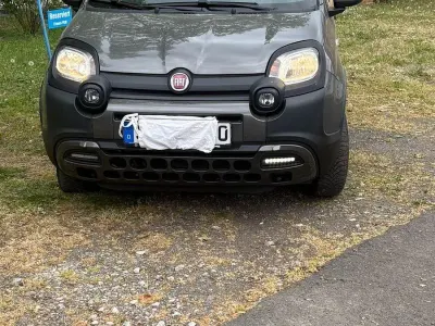 Gebraucht Fiat Panda Cross Cross 69 PS (50 kW) 2023 Grau Kleinwagen