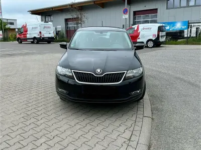 Gebraucht Skoda Rapid Ambition 110 PS (80 kW) 2019 Schwarz Kleinwagen