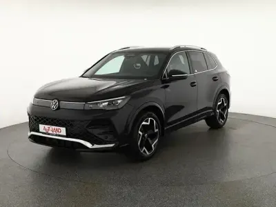 Gebraucht VW Tiguan R-line 150 PS (110 kW) 2024 Schwarz SUV