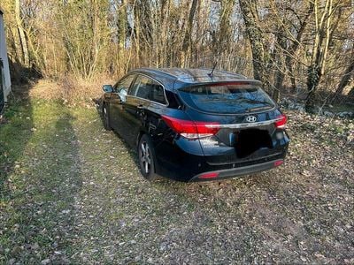 Gebraucht Hyundai i40 136 PS (100 kW) 2013 Schwarz Kombi