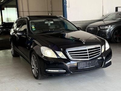 Gebraucht Mercedes E250 204 PS (150 kW) 2012 Schwarz Kombi