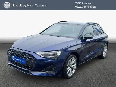Neu Audi A3 Advanced 150 PS (110 kW) 2025 Navarrablau metallic Limousine