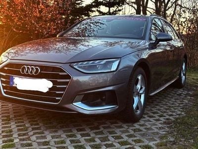 Grau Gebraucht 2021 Audi A4 Ambiente Kombi | 20.500 € (Fairer Preis)