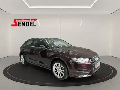 Używany Audi A3 Ambiente 110 KM (80 kW) 2015 Purpurowy Sedan/Limuzyna