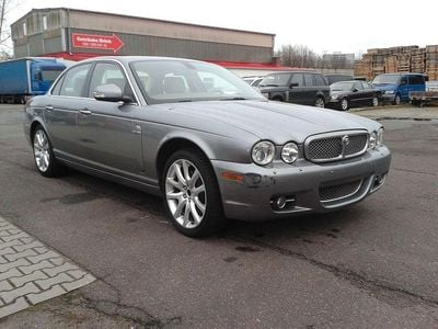 Grau Gebraucht 2008 Jaguar XJ Executive Limousine | 9.877 € (Superpreis)