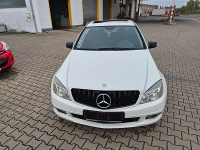 Second-hand Mercedes C200 184 CP (135 kW) 2009 Alb Berlinǎ