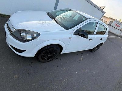 Gebraucht Opel Astra 90 PS (66 kW) 2009 Weiß Limousine