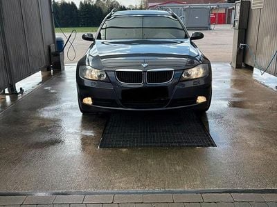 Gebraucht BMW 320 163 PS (119 kW) 2006 Grau Kombi
