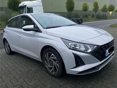 Gebraucht Hyundai i20 Select 79 PS (58 kW) 2025 Grau Kleinwagen