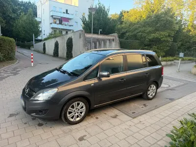 Gebraucht Opel Zafira 115 PS (84 kW) 2012 Grau Van / Kleinbus