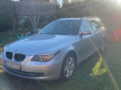 Gebraucht BMW 520 177 PS (130 kW) 2010 Silber Kombi