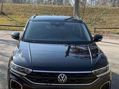 Second-hand VW T-Roc Life 110 CP (80 kW) 2022 Negru SUV