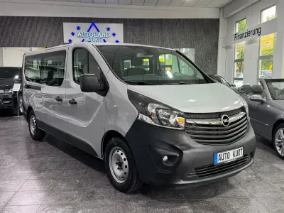 Gebraucht Opel Vivaro 140 PS (102 kW) 2015 Silber Van / Kleinbus
