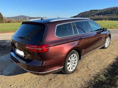 Gebraucht VW Passat Highline 150 PS (110 kW) 2015 Rot Kombi