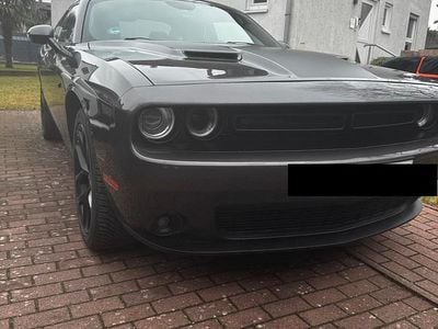 Grau Gebraucht 2020 Dodge Challenger SXT Coupé | 26.300 € (Guter Preis)
