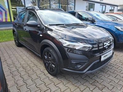 Gebraucht Dacia Sandero Essentiel 101 PS (74 kW) 2025 Schwarz Limousine