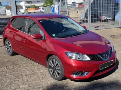 Gebraucht Nissan Pulsar N-Connecta 116 PS (85 kW) 2018 Rot Kleinwagen