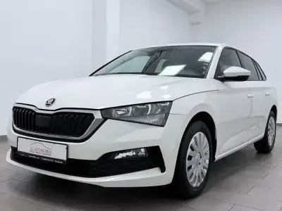 Używany Skoda Scala Ambition 116 KM (85 kW) 2020 Biały Hatchback