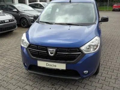 Gebraucht Dacia Lodgy Comfort 102 PS (75 kW) 2020 Stahlblau Van / Kleinbus
