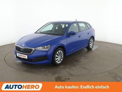 Gebraucht Skoda Scala Active 116 PS (85 kW) 2019 Blau Kleinwagen