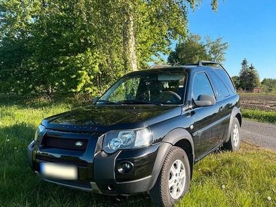 Second-hand Land Rover Freelander 177 CP (130 kW) 2004 Negru SUV