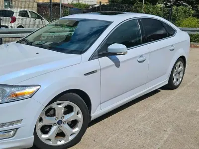Gebraucht Ford Mondeo 239 PS (175 kW) 2011 Weiß Limousine