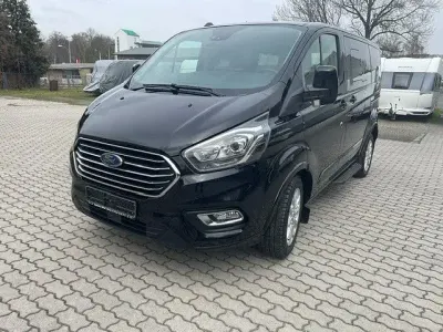 Gebraucht Ford Tourneo Titanium 150 PS (110 kW) 2022 Schwarz Van / Kleinbus