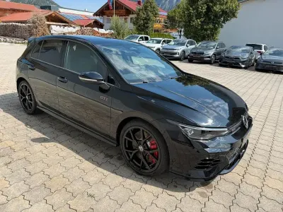 Neu VW Golf VIII GTI Clubsport 300 PS (220 kW) 2026 Schwarz Limousine
