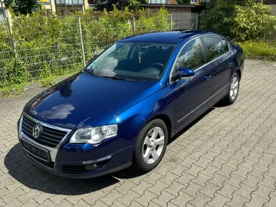 Gebraucht VW Passat Comfortline 140 PS (102 kW) 2008 Blau Limousine
