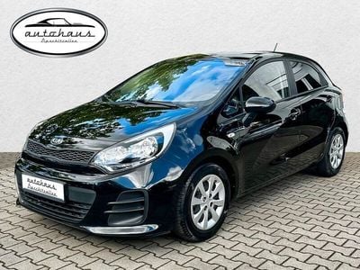 Gebraucht Kia Rio Start 84 PS (61 kW) 2015 Schwarz Limousine