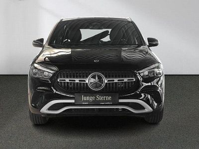 Second-hand Mercedes GLA200 Premium 163 CP (119 kW) 2025 Negru SUV