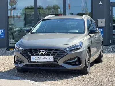 Gebraucht Hyundai i30 Intro Edition 116 PS (85 kW) 2020 Grau Kombi