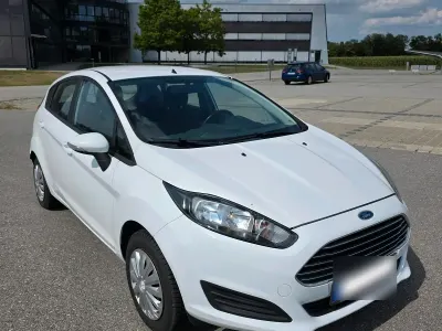 Gebraucht Ford Fiesta 81 PS (59 kW) 2013 Weiß Limousine