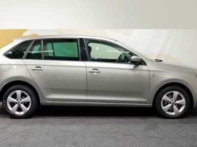 Używany Skoda Rapid Ambition 122 KM (89 kW) 2014 Beżowy Hatchback