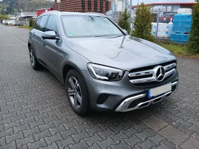 Gebraucht Mercedes GLC220 194 PS (142 kW) 2020 Grau SUV