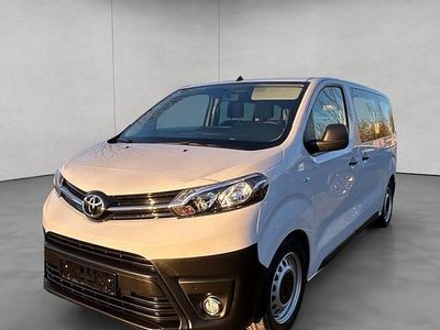 Gebraucht Toyota Proace Comfort 144 PS (105 kW) 2022 Weiß Van / Kleinbus