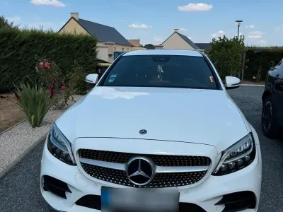 Gebraucht Mercedes C180 156 PS (114 kW) 2019 Weiß Limousine