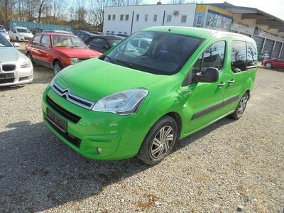 Gebraucht Citroën Berlingo SELECTION 120 PS (88 kW) 2015 Grün Van / Kleinbus