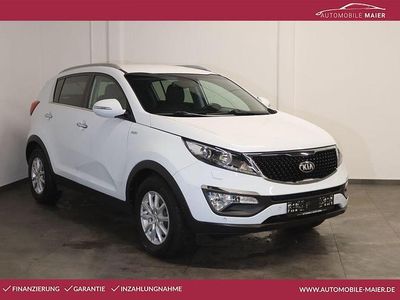 Weiß Gebraucht 2016 Kia Sportage Spirit SUV | 14.900 € (Fairer Preis)