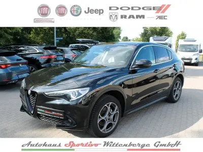 Gebraucht Alfa Romeo Stelvio Lusso 209 PS (153 kW) 2017 Schwarz SUV