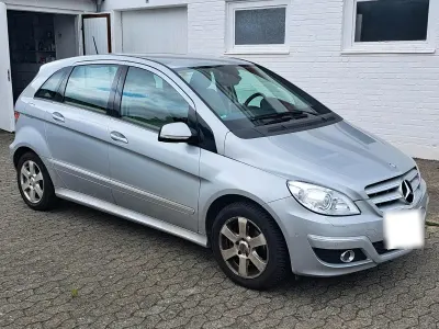 Gebraucht Mercedes B200 136 PS (100 kW) 2008 Silber Van / Kleinbus