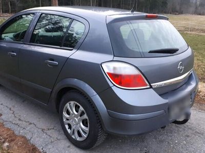 gebraucht Opel Astra 1.6l, 105PS, AHK, EZ 2006, TÜV bis 09/24