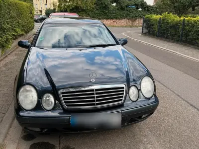 Gebraucht Mercedes CLK230 193 PS (141 kW) 1999 Schwarz Coupé