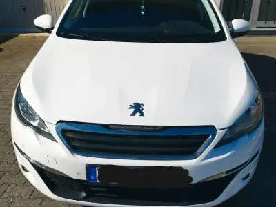 Gebraucht Peugeot 308 SW Active 120 PS (88 kW) 2015 Weiß Kombi