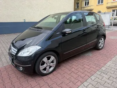 Gebraucht Mercedes A160 82 PS (60 kW) 2011 Schwarz Kleinwagen