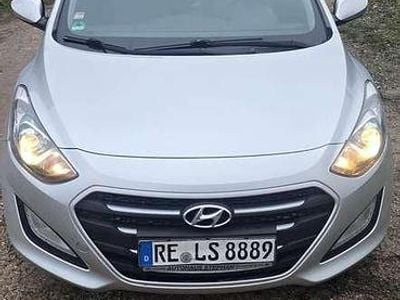 Gebraucht 2016 Hyundai i30 Premium Kombi | 6.700 € (Fairer Preis)