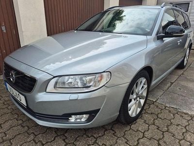 Second-hand Volvo V70 Summum 181 CP (133 kW) 2016 Argintiu Break