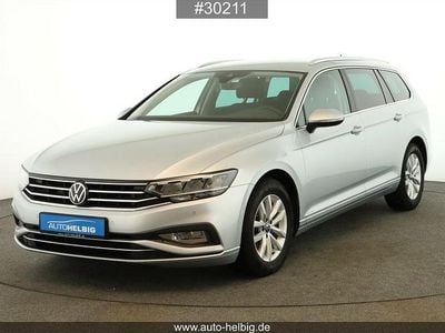 Silber Gebraucht 2023 VW Passat Business Kombi | 23.590 € (Guter Preis)