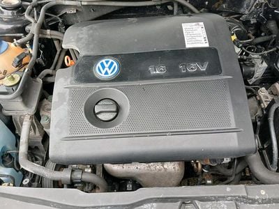 Usata VW Golf IV 2002 Nero Utilitaria